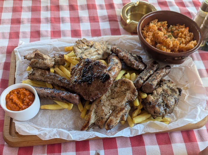 Mješano meso s roštilja